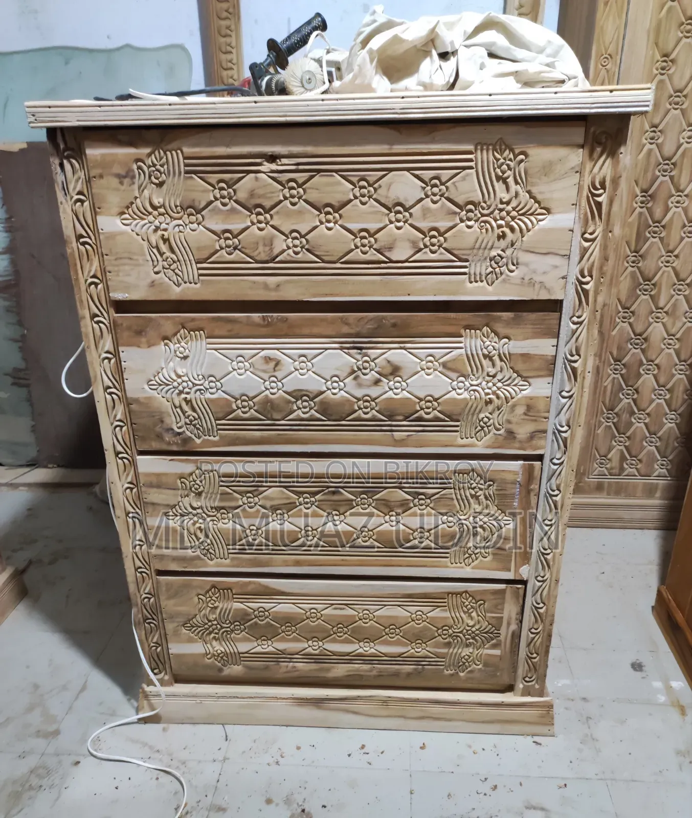 Wardrobe for emergency sale