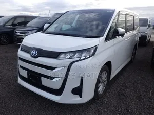 Toyota Noah 2022 Pearl