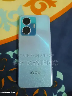iQOO 128 GB Blue