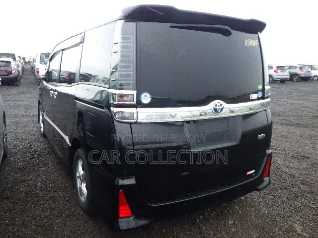 Toyota Voxy 2021 Black