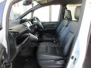 Toyota Esquire 2021 Pearl