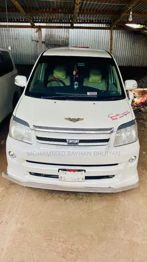 Toyota Noah 2.0 AWD (8 Seater) 2002 Pearl
