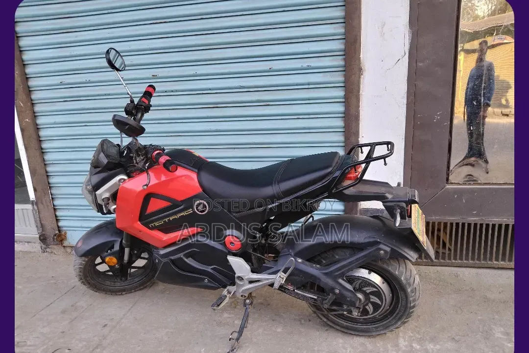 Honda 2022 Red