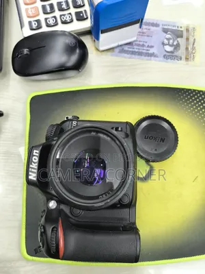 Nikon D 7100 Body With Prime Lens