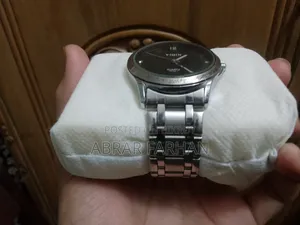 ইকিন কোয়ার্টজ ঘড়ি