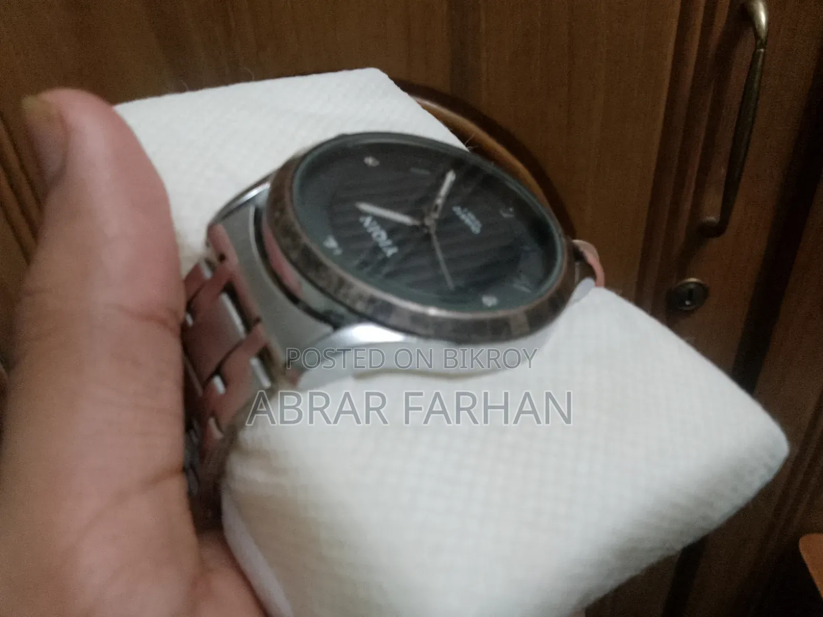 ইকিন কোয়ার্টজ ঘড়ি