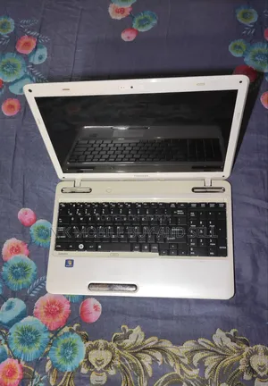 Laptop Toshiba Satellite L755D 6GB AMD SSD 128GB