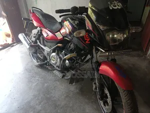 Bajaj Pulsar 150 2016 Red