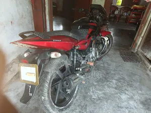 Bajaj Pulsar 150 2016 Red