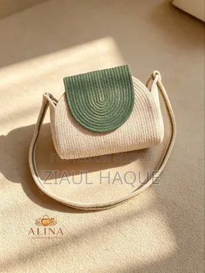 নারীদের জন্য হাতে বোনা ক্রস বডি ব্যাগ