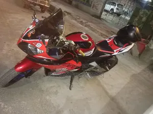 Yamaha 2015 Red