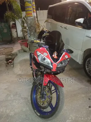 Yamaha 2015 Red