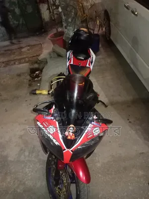 Yamaha 2015 Red
