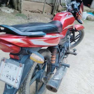 Bajaj Platina 100 2016 Orange