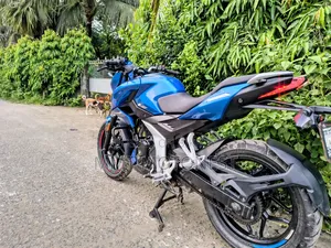 Bajaj Pulsar N160 2023 Blue