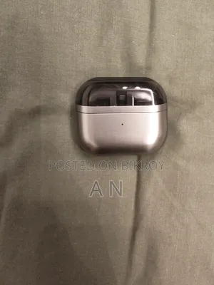 স্যামসাং বাডস ৩