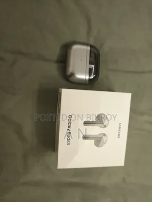 স্যামসাং বাডস ৩