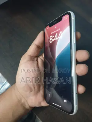 Apple iPhone XR 64 GB White