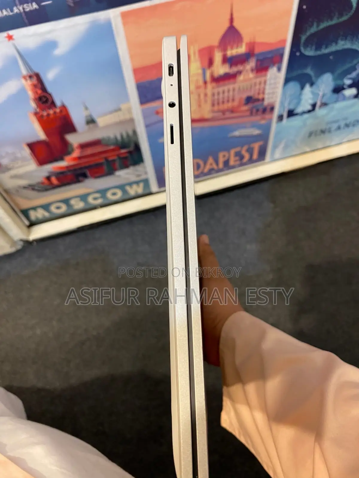 ল্যাপটপ স্যামসাং গ্যালাক্সি বুক ২ ৪জিবি কোয়ালকম স্ন্যাপড্রাগন এক্স প্লাস এসএসডি ১২৮জিবি