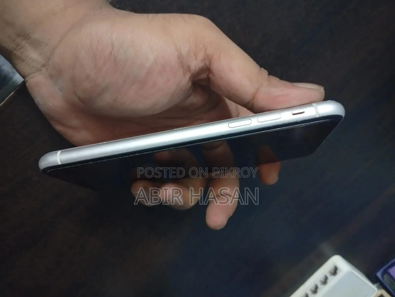 Apple iPhone XR 64 GB White
