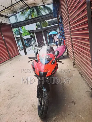 Suzuki GSX-R 2022 Red