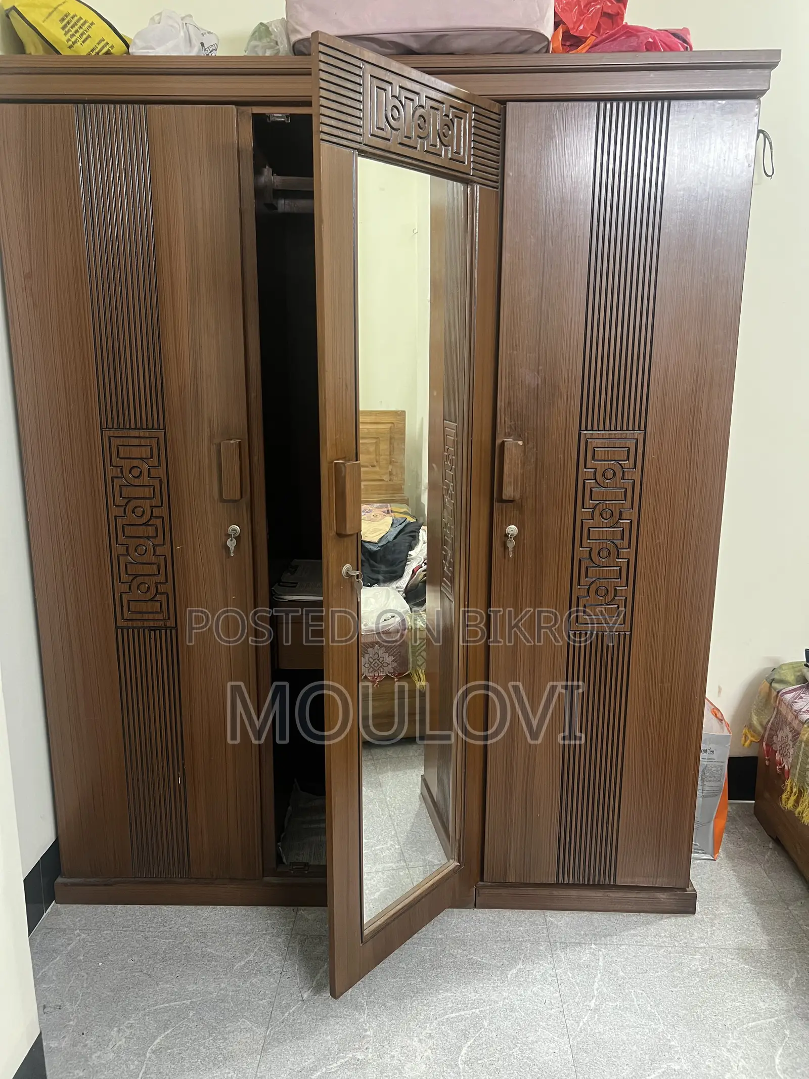 ৩ পার্ট আলমারি (এমডিএফ বোর্ড) বিক্রয়ের জন্য