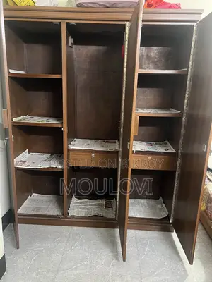৩ পার্ট আলমারি (এমডিএফ বোর্ড) বিক্রয়ের জন্য