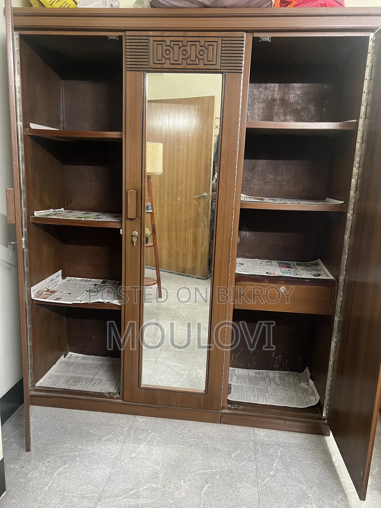 ৩ পার্ট আলমারি (এমডিএফ বোর্ড) বিক্রয়ের জন্য