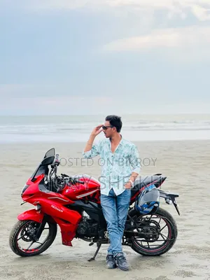 সুজুকি জিক্সার এসএফ ২০১৮ লাল