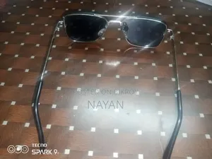 চশমাটি এসে নিয়ে যেতে হবে