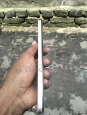 Vivo Y17 128 GB Orange