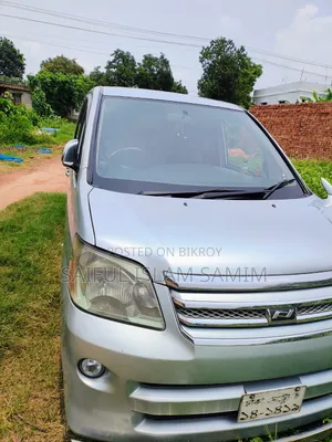 Toyota Grand HiAce 2002 Silver