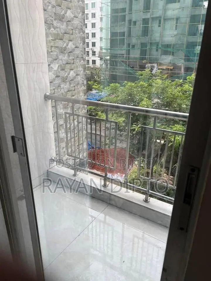 বসুন্ধরায় ভাড়ার জন্য ফার্নিশড ৩ বেডরুমের অ্যাপার্টমেন্ট