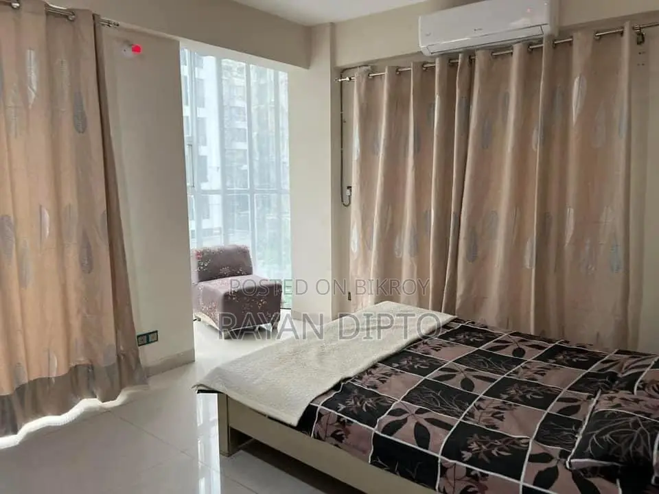 বসুন্ধরায় ভাড়ার জন্য ফার্নিশড ৩ বেডরুমের অ্যাপার্টমেন্ট