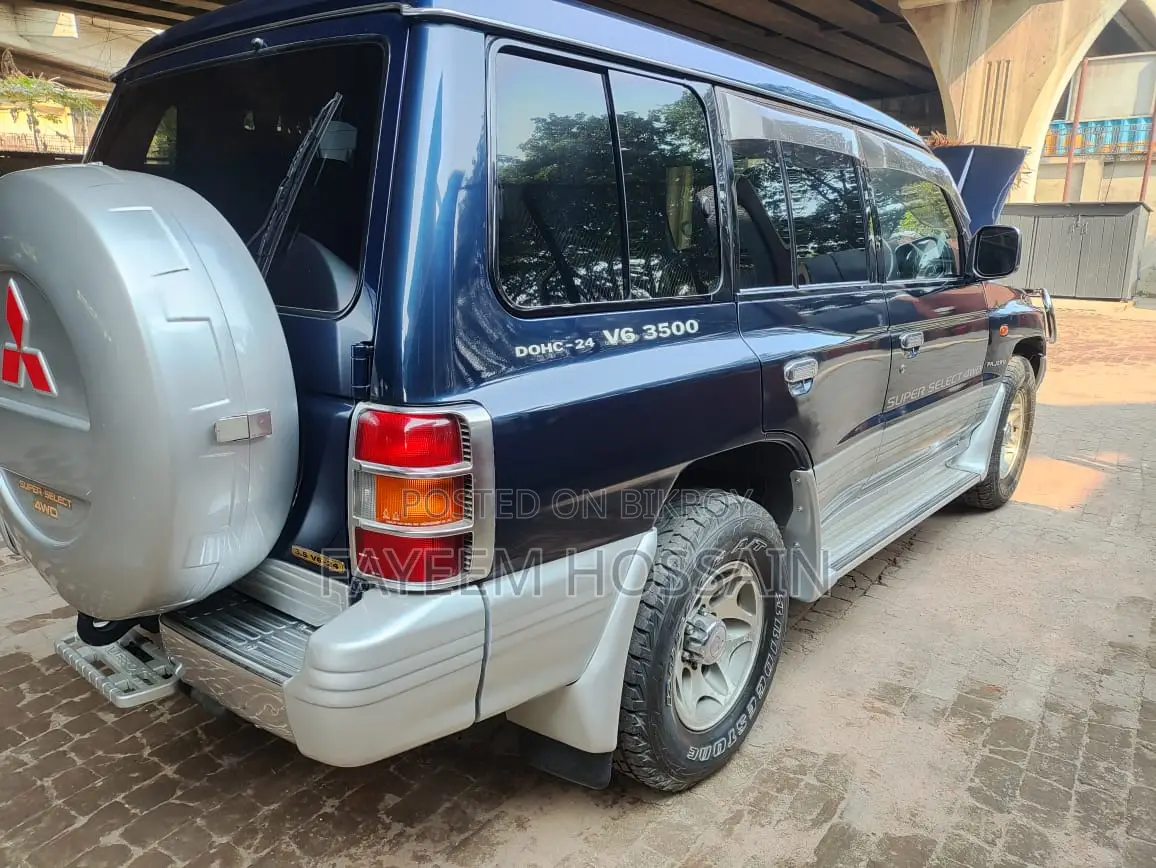 Mitsubishi Pajero Junior 1997 Blue