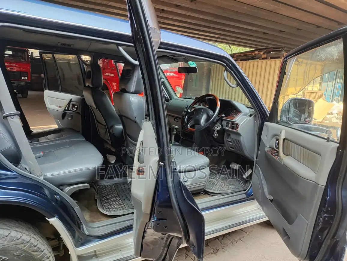 Mitsubishi Pajero Junior 1997 Blue