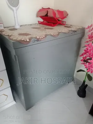 স্টীলের ট্রাংক