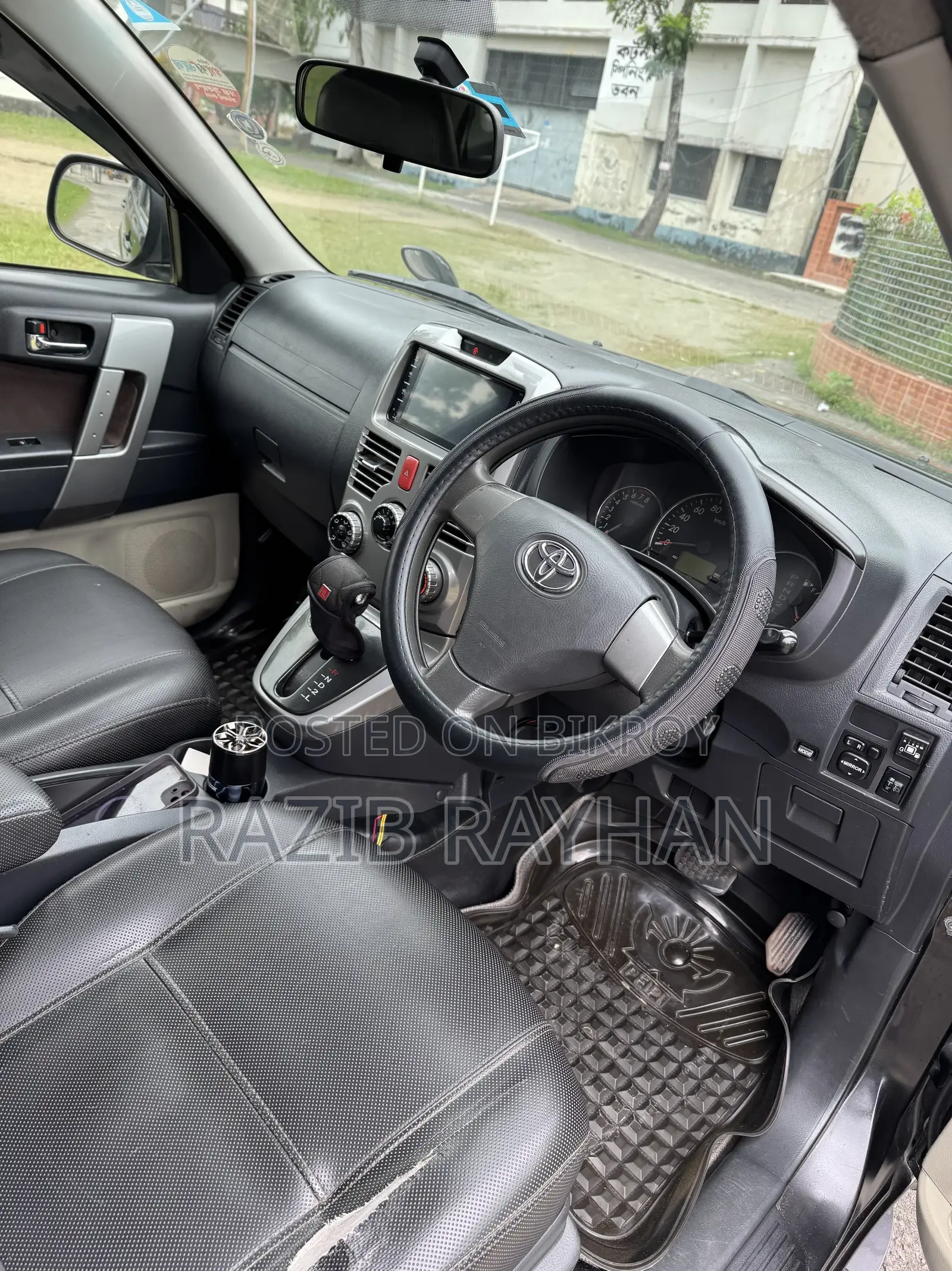 Toyota Rush 1.5 AWD 2011 Black