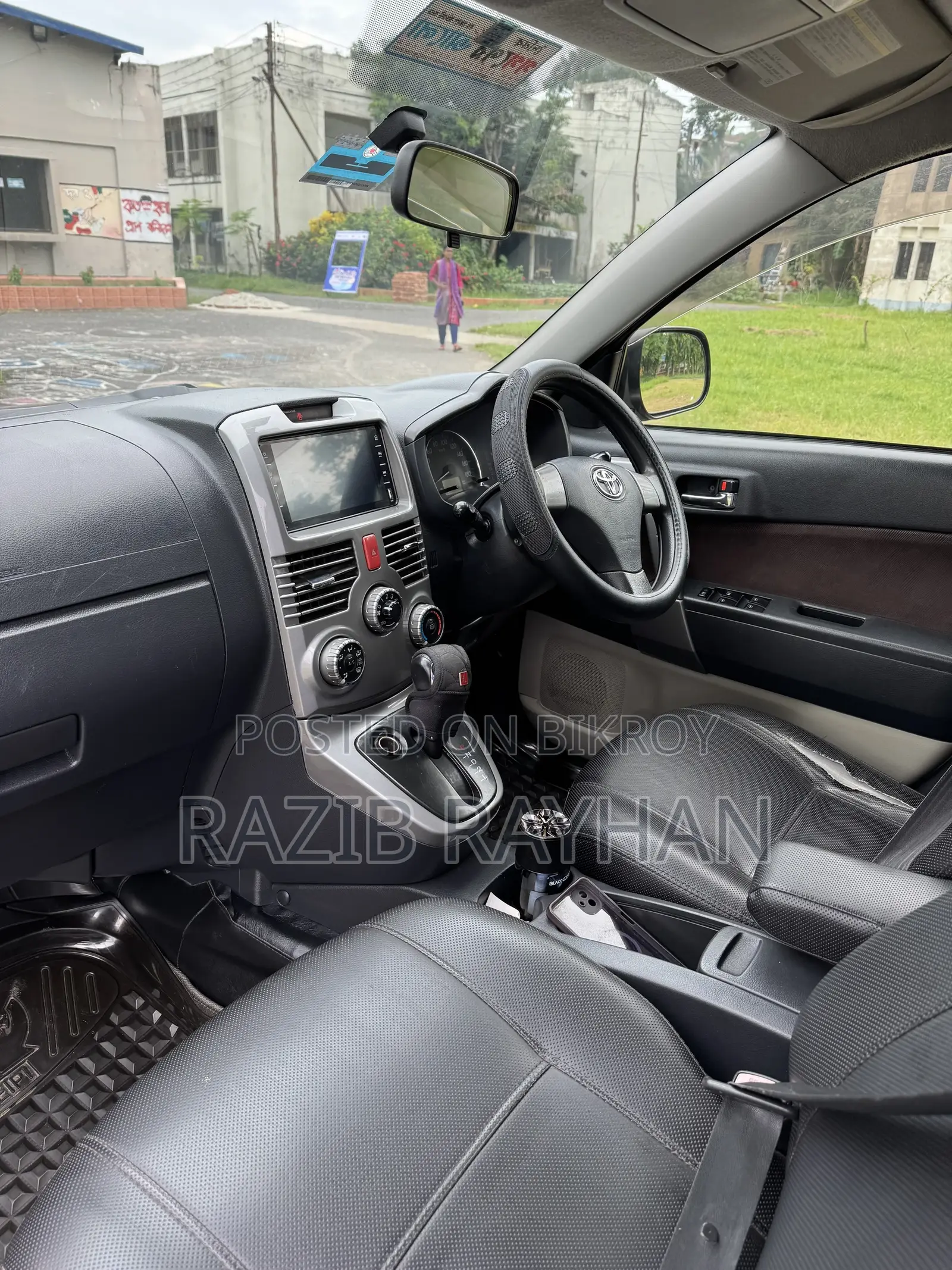 Toyota Rush 1.5 AWD 2011 Black