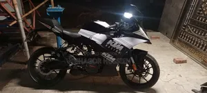 KTM RC 125 2021 White