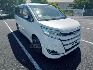 Toyota Noah 2021 Pearl