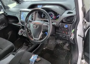 Toyota Noah 2021 Pearl