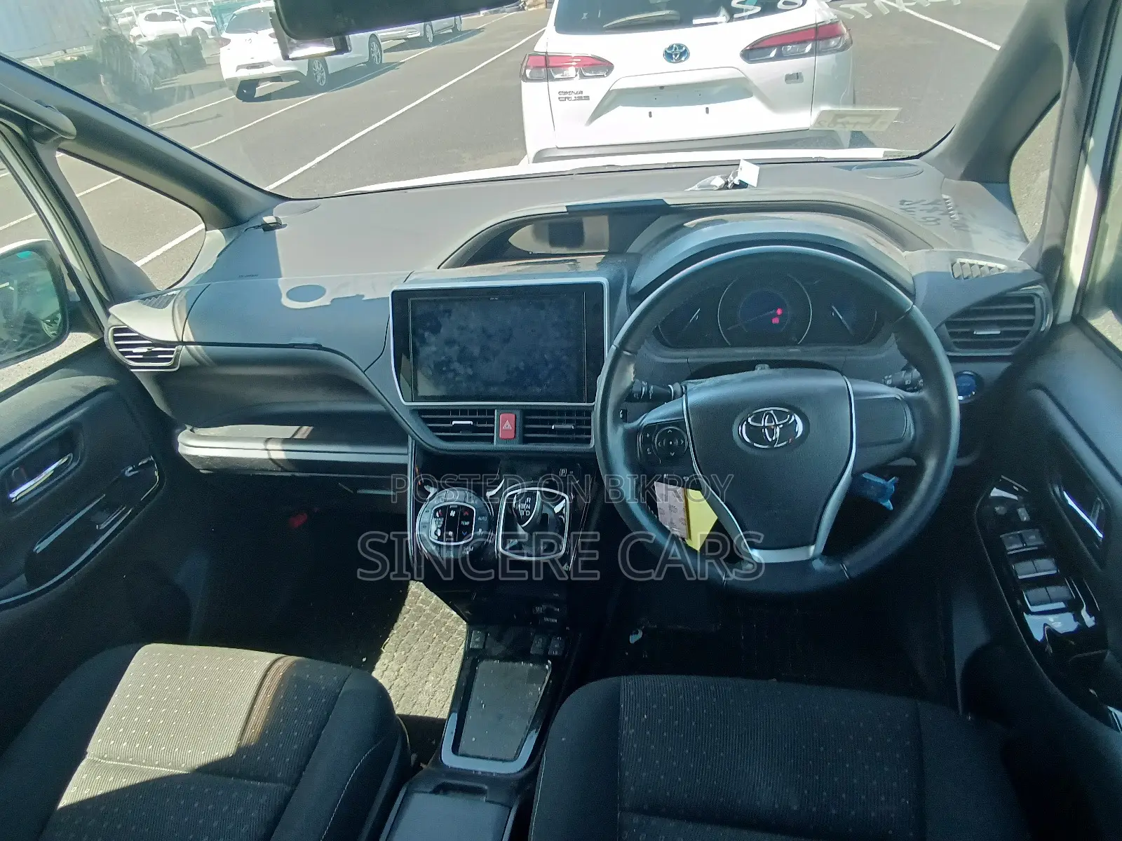 Toyota Noah 2021 Pearl