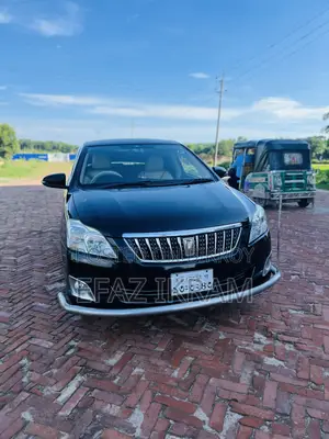 Toyota Premio 2013 Black