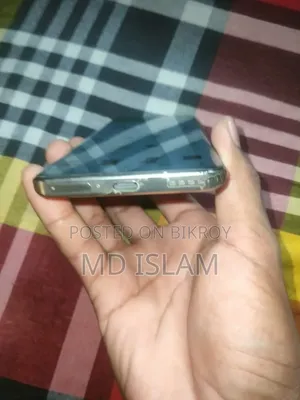 Realme 13 Pro+ 5G ২৫৬ জিবি হোয়াইট