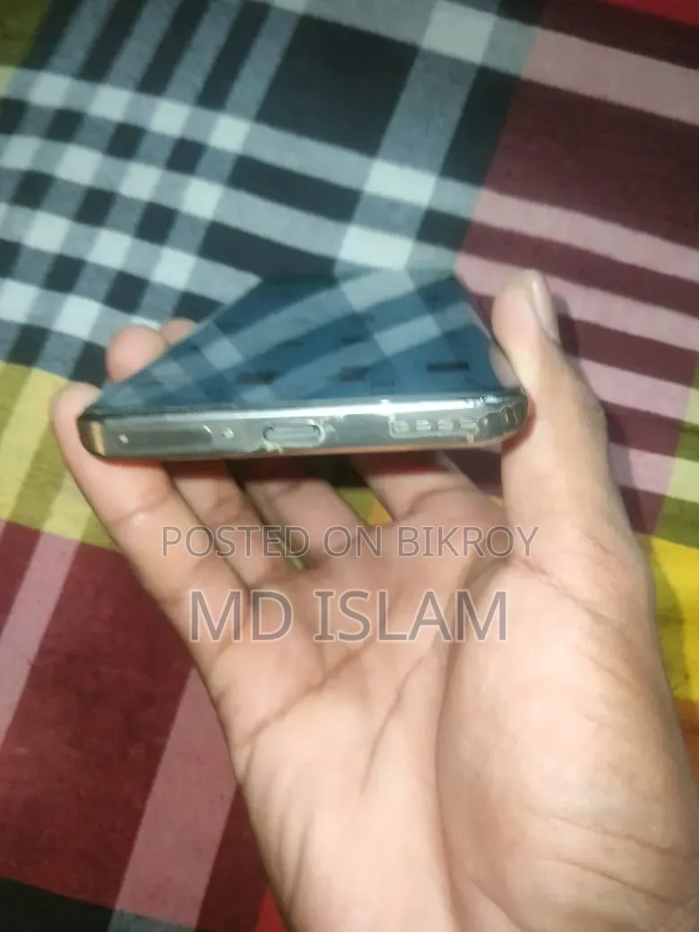 Realme 13 Pro+ 5G ২৫৬ জিবি হোয়াইট