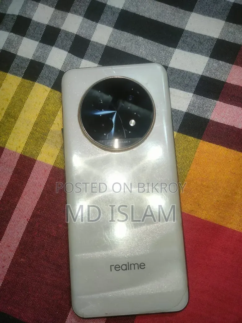 Realme 13 Pro+ 5G ২৫৬ জিবি হোয়াইট