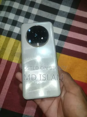 Realme 13 Pro+ 5G ২৫৬ জিবি হোয়াইট