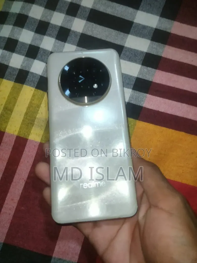 Realme 13 Pro+ 5G ২৫৬ জিবি হোয়াইট