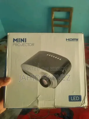 মিনি প্রজেক্টর